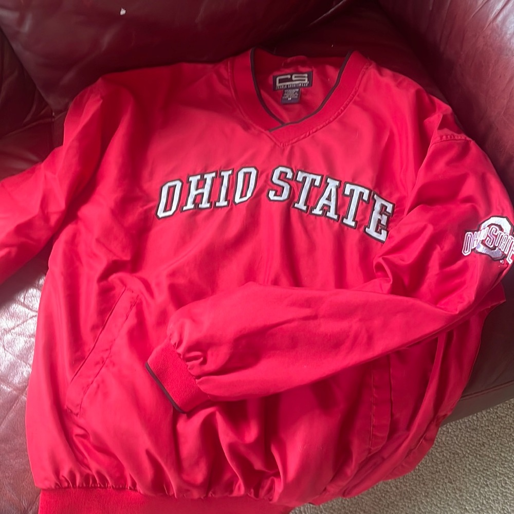 Adult size medium Ohio State Buckeyes lightweight pullover jacket